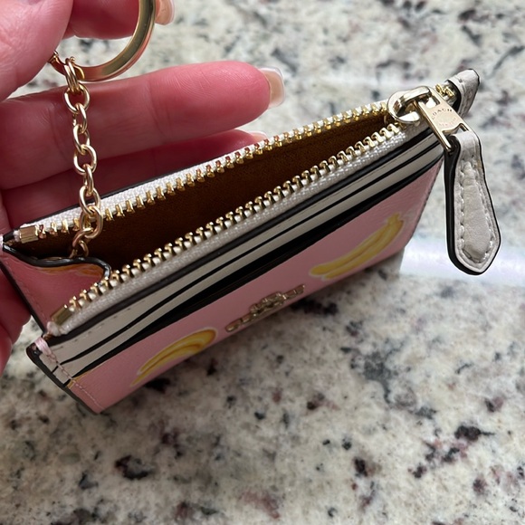 Coach Skinny ID Case with Banana Print EUC - Picture 8 of 10